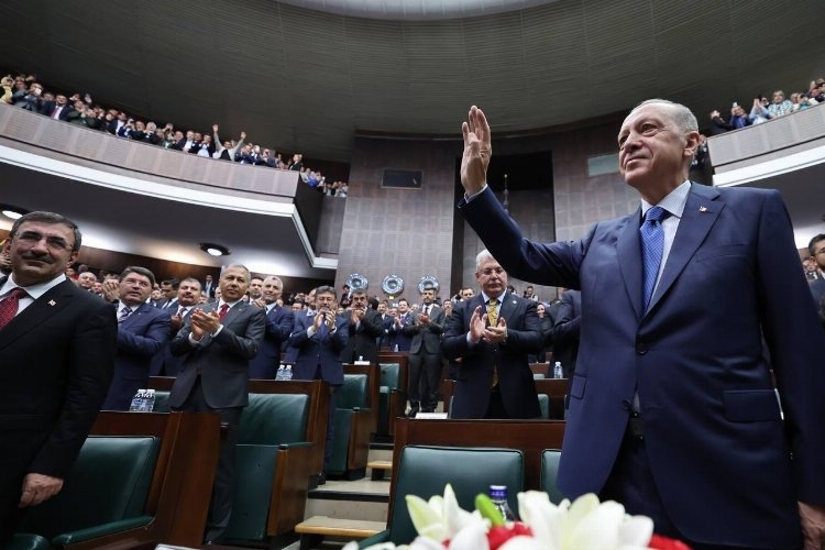 Cumhurbaşkanı Erdoğan'dan 28. dönemin ilk grubunda 'Anayasa' vurgusu