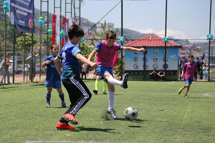Rize'de mahalleler arası futbol turnuvası