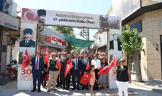 Urlalılar 97 yıldır Atatürk'ü bağrına basıyor