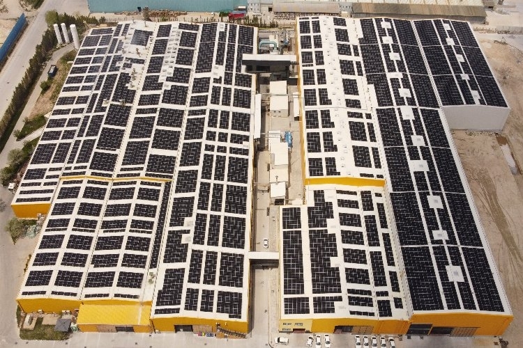 CW Enerji, Çatıları Güneş Enerji Santralleriyle Donatıyor