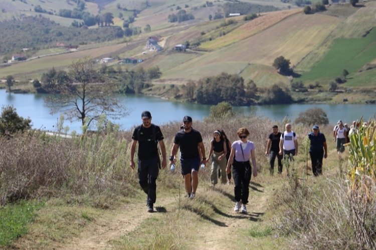 İzmit'te 'Bizim Köy Doğa Yürüyüş'leri sürüyor