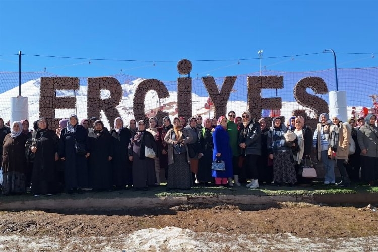 Büyükşehir Belediyesi'nden Erciyes Dağı'na İlk Kez Gidecek 55 Kadına Özel Sürpriz