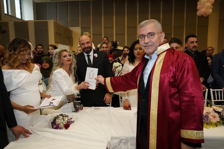 İstanbul Üsküdar'da Roman düğünü coşkusu