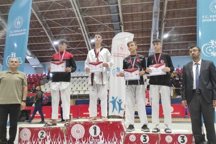 Foça'dan Taekwondo Sporcusuna Altın Madalya