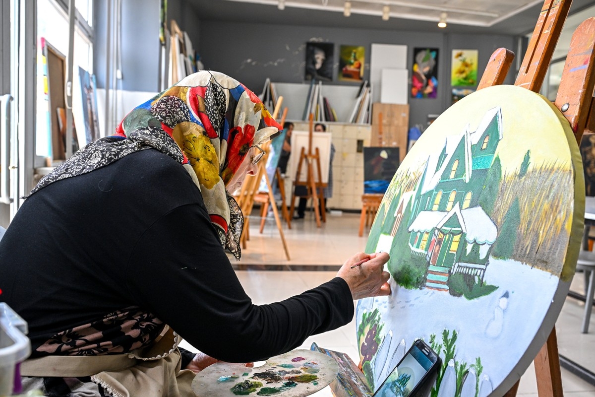 Malatya Büyükşehir Belediyesi sanat kurslarına yoğun ilgi gösteriyor