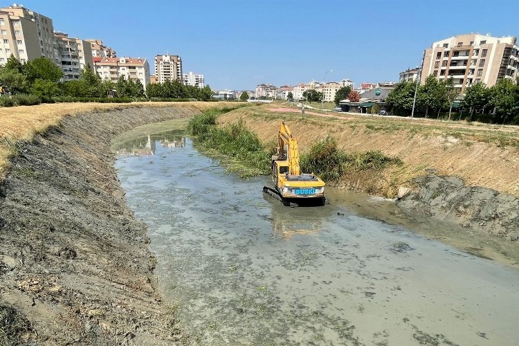 Bursa'da Ayvalı Dere'ye kapsamlı temizlik