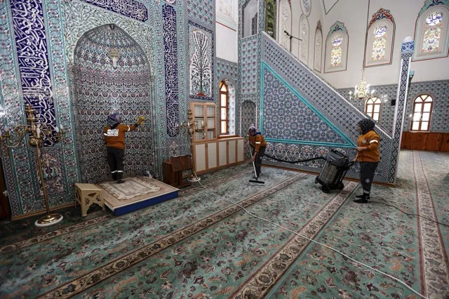 Mezitli’de camiler Ramazan’a hazır