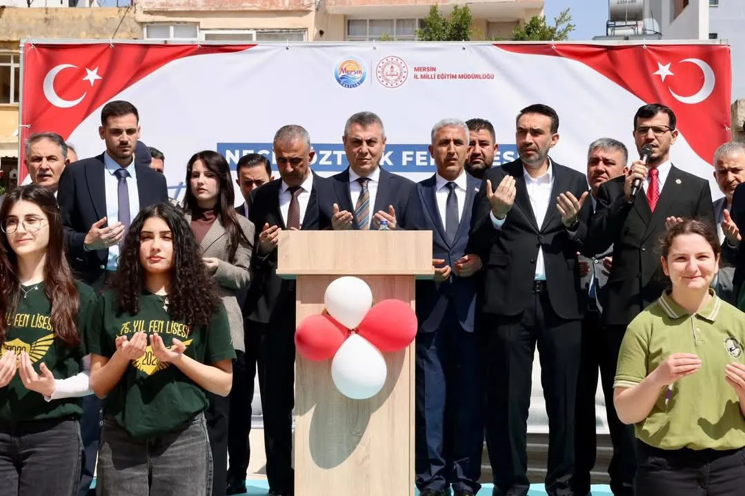 Mersin’de Gaffar Okkan Ruhunu Hatırlatan Yönetim! Vali Toros ve Eşi Gönüllere Dokunuyor