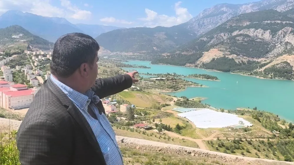 Alaköprü Barajı Doldu Taştı: Eski Akine Köyü Tamamen Suların Altında Kaldı